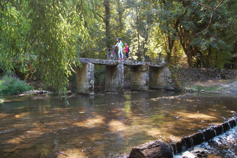 Le Pont et le Gué du Moulin de Pouilly