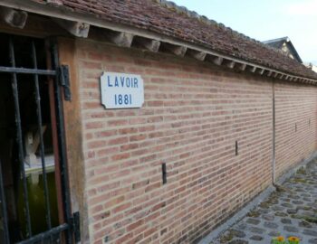 Lavoir du bourg de Boulains