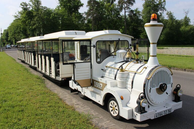 Le petit train du château de Fontainebleau